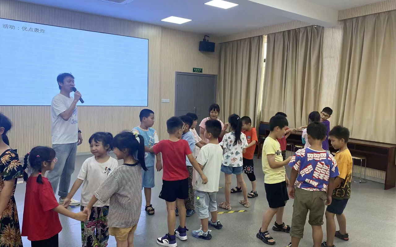 武汉龙观乡中心学校
